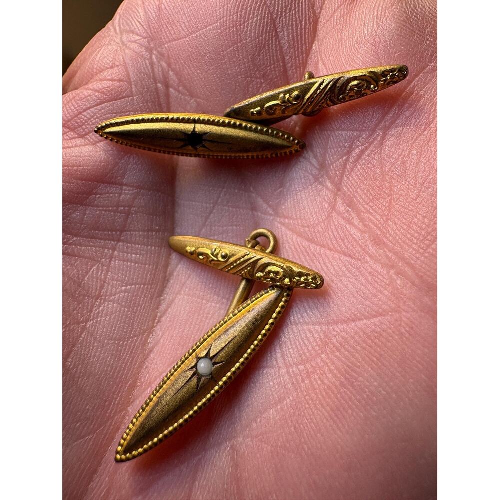Vintage VTG Cufflinks in Victorian style very old Initials MK inside